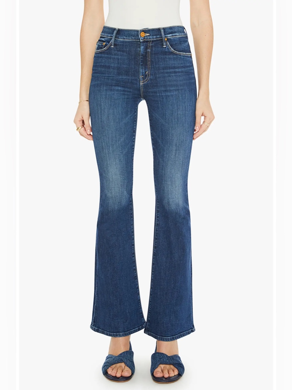 MOTHER The Weekender Flare Jeans Dark Wash teaming up Size 30